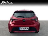 Usado Toyota Corolla Active 140 CV (102 kW) 2025 Rojo Berlina