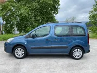 Usado Citroën Berlingo Feel 100 CV (73 kW) 2016 Azul Monovolumen