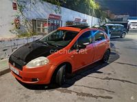 Usado Fiat Punto Classica 70 CV (51 kW) 2007 Naranja Utilitario
