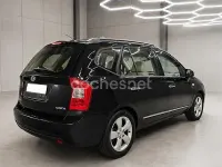 Usado Kia Carens 140 CV (102 kW) 2011 Negro Monovolumen