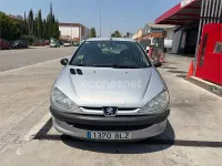 Usado Peugeot 206 75 CV (55 kW) 2001 Blanco Berlina