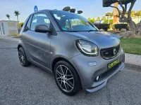 Usado Smart ForTwo Cabrio Brabus 109 CV (80 kW) 2018 Gris / plata Descapotable