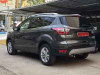 Usado Ford Kuga Trend 120 CV (88 kW) 2018 Gris / plata SUV