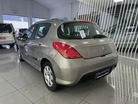 Usado Peugeot 308 Access 92 CV (67 kW) 2013 Beige Berlina