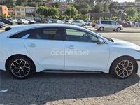 Usado Kia ProCeed GT-Line 120 CV (88 kW) 2023 Blanco Familiar