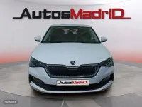 Usado Skoda Scala 110 CV (80 kW) 2023 Blanco Utilitario