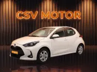 Usado Toyota Yaris Style 116 CV (85 kW) 2022 Blanco Utilitario