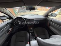 Usado VW Passat Highline 130 CV (95 kW) 2004 Beige Familiar