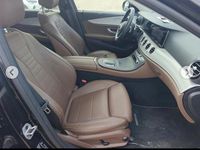 Usado Mercedes 220 194 CV (142 kW) 2021 Negro Familiar