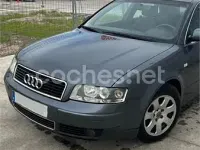 Usado Audi A4 130 CV (95 kW) 2002 Gris / plata Berlina
