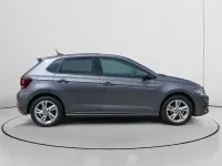 Usado VW Polo R-line 95 CV (69 kW) 2022 Gris Utilitario