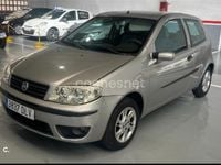 Usado Fiat Punto Dynamic 60 CV (44 kW) 2005 Gris / plata Utilitario