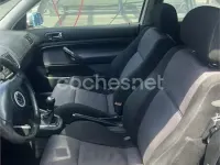 Usado VW Golf IV Advance 110 CV (80 kW) 2002 Gris / plata Berlina