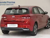 Usado Hyundai i30 115 CV (84 kW) 2025 Rojo Berlina