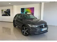 Usado VW Tiguan Life 150 CV (110 kW) 2022 Gris SUV