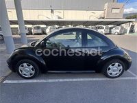 Usado VW New Beetle 115 CV (84 kW) 1999 Negro Utilitario