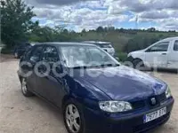Usado Seat Cordoba Stella 90 CV (66 kW) 2002 Azul Berlina