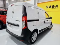 Usado Dacia Dokker Essentiel 109 CV (80 kW) 2021 Blanco Monovolumen