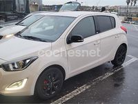 Usado Hyundai i20 75 CV (55 kW) 2014 Blanco Utilitario