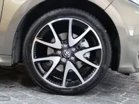 Usado Toyota Yaris Hybrid Plus 116 CV (85 kW) 2021 Gris Berlina