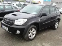 Käytetty Toyota RAV4 Executive 116 HP (85 kW) 2005 Musta Katumaasturi