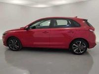 Usado Hyundai i30 110 CV (80 kW) 2024 Rojo Berlina
