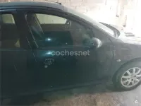 Usado Peugeot 206 70 CV (51 kW) 2003 Negro Berlina