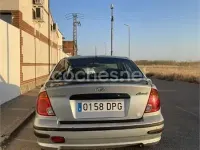 Usado Hyundai Accent 81 CV (59 kW) 2005 Gris / plata Berlina