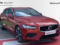 Usado Volvo V60 Core 197 CV (144 kW) 2022 Granate Familiar