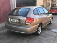 Usado Kia Rio 81 CV (59 kW) 2004 Beige Berlina