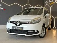 Usado Renault Scénic Bose Edition 130 CV (95 kW) 2014 Blanco Monovolumen