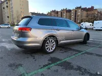 Usado VW Passat Advance 150 CV (110 kW) 2015 Gris / plata Familiar