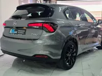 Usado Fiat Tipo Lounge 120 CV (88 kW) 2018 Gris / plata Berlina