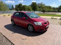 Usado Toyota Auris Active 90 CV (66 kW) 2009 Rojo Utilitario