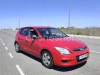 Usado Hyundai i30 Classic 109 CV (80 kW) 2009 Rojo Berlina