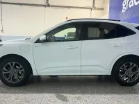Usado Ford Kuga ST-Line X 225 CV (165 kW) 2022 Blanco SUV