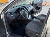 Usado VW Passat Advance 140 CV (102 kW) 2014 Gris / plata Berlina