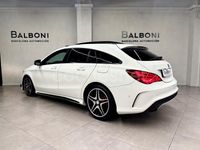 Usado Mercedes CLA220 Shooting Brake AMG line 177 CV (130 kW) 2016 Blanco Familiar