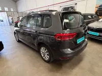Usado VW Touran Business 110 CV (80 kW) 2018 Gris / plata Monovolumen