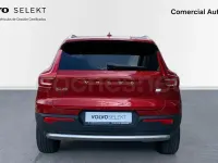 Usado Volvo XC40 Core 211 CV (155 kW) 2024 Rojo SUV