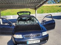 Usado Audi A3 Attraction 102 CV (75 kW) 2002 Naranja Utilitario