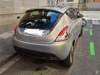 Usado Lancia Ypsilon Platinum 69 CV (50 kW) 2012 Gris / plata Utilitario