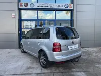 Usado VW Touran 140 CV (102 kW) 2008 Gris / plata Monovolumen