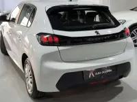 Usado Peugeot 208 Active 102 CV (75 kW) 2023 Blanco Utilitario