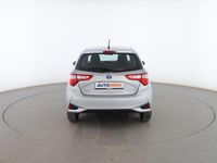 Usado Toyota Yaris Hybrid Active 102 CV (75 kW) 2018 Gris Berlina