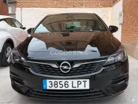 Usado Opel Astra Edition 110 CV (80 kW) 2021 Negro Berlina