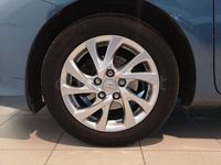Usado Toyota Auris Active 116 CV (85 kW) 2016 Azul Berlina