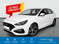 Usado Hyundai i30 121 CV (88 kW) 2022 Blanco Berlina