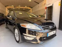 Usado Ford Mondeo Limited 140 CV (102 kW) 2014 Negro Berlina