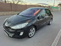 Usado Peugeot 308 Business-Line 112 CV (82 kW) 2011 Negro Berlina